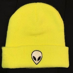 Beanie 💛👽